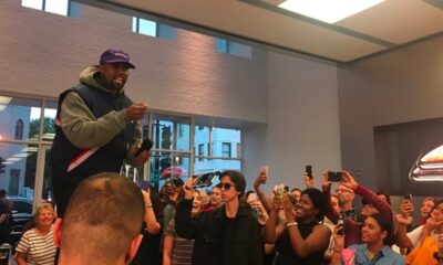Kanye Spune că a Refuzat Oferta de 100 de Milioane de Dolari de la Apple