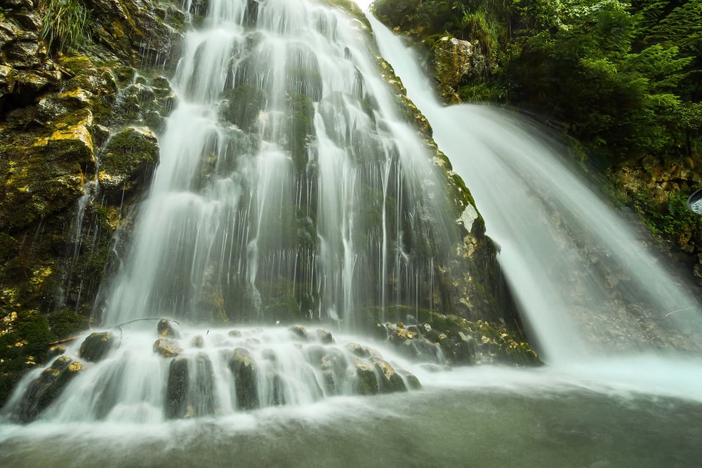 Cascada Urlătoarea: Bijuteria naturală a Munților Bucegi⛰️