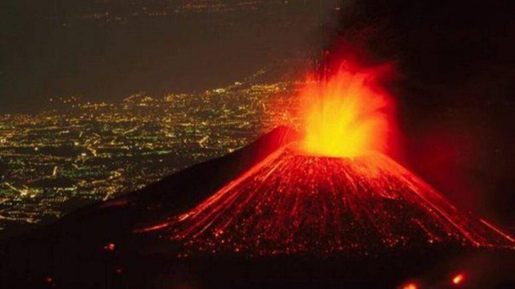 Vulcanul Etna Erupție